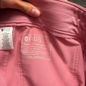 Chalk Pink Fig Scrubs XS limited edition